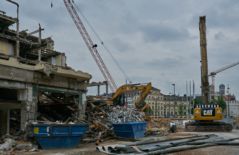22.06.2019 - Abriss des Luxushotels Königshof am Stachus München