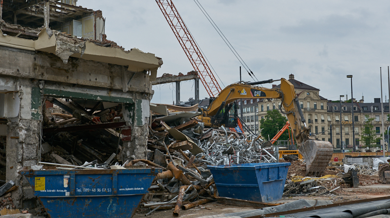 22.06.2019 - Abriss des Luxushotels Königshof am Stachus München