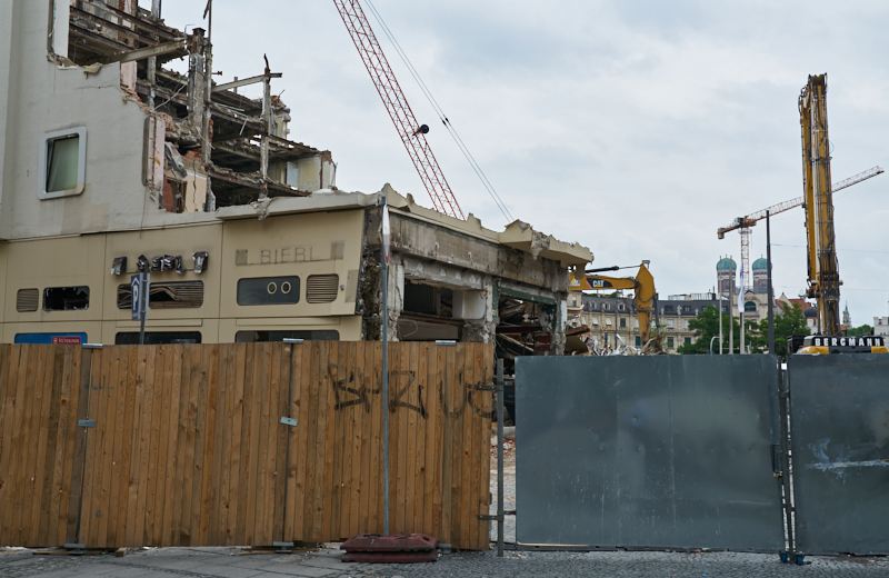 22.06.2019 - Abriss des Luxushotels Königshof am Stachus München