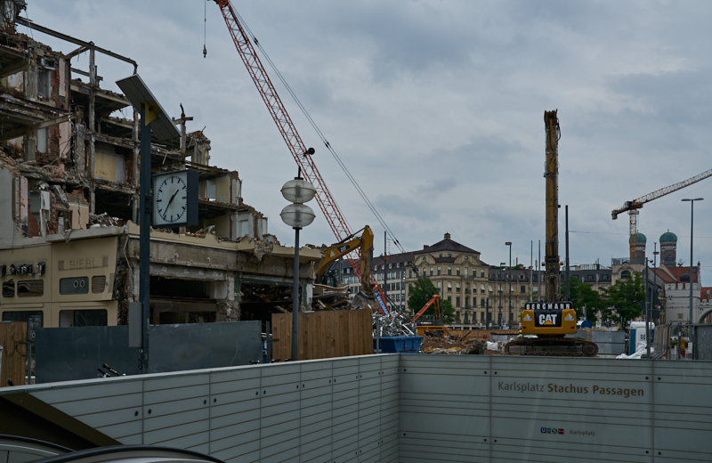 22.06.2019 - Abriss des Luxushotels Königshof am Stachus München