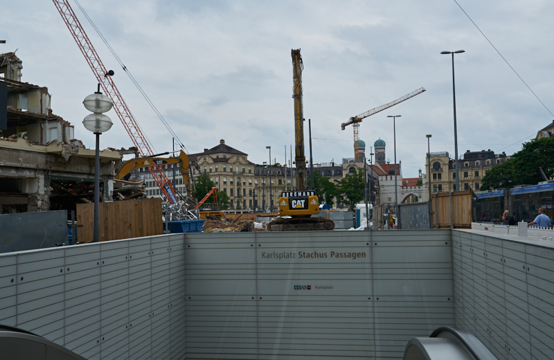 22.06.2019 - Abriss des Luxushotels Königshof am Stachus München