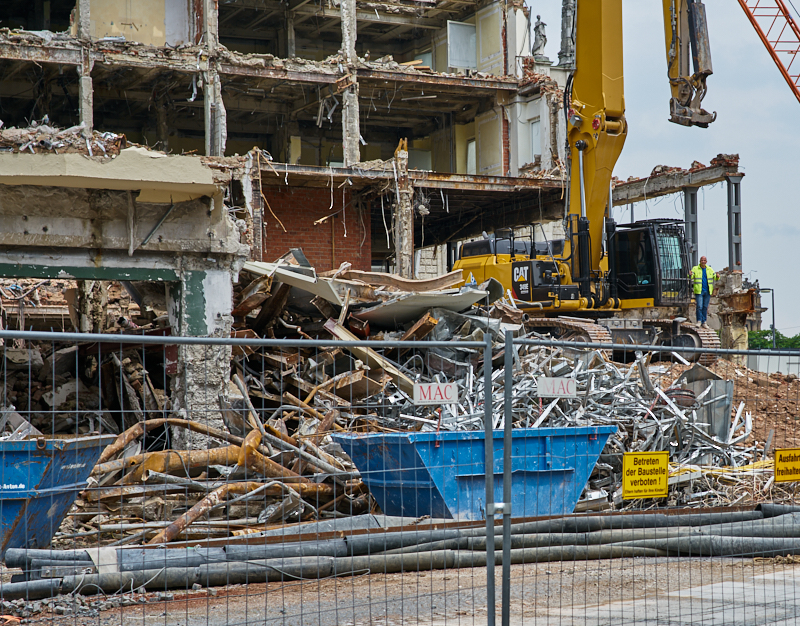 22.06.2019 - Abriss des Luxushotels Königshof am Stachus München