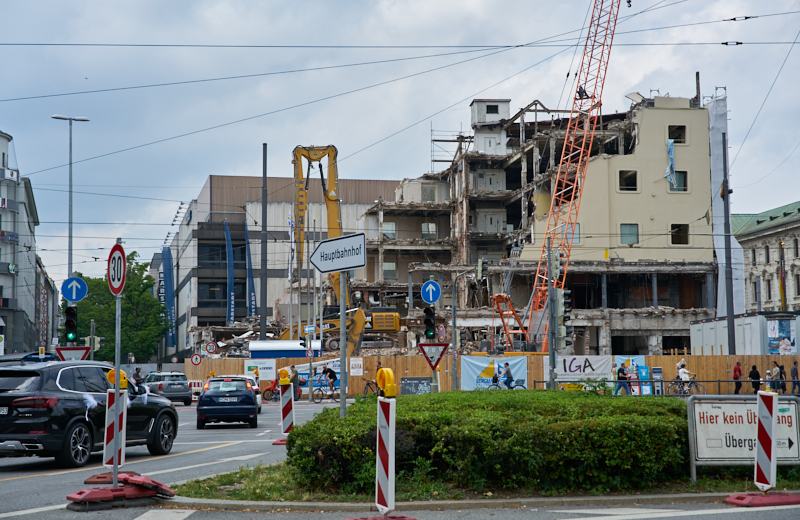 22.06.2019 - Abriss des Luxushotels Königshof am Stachus München