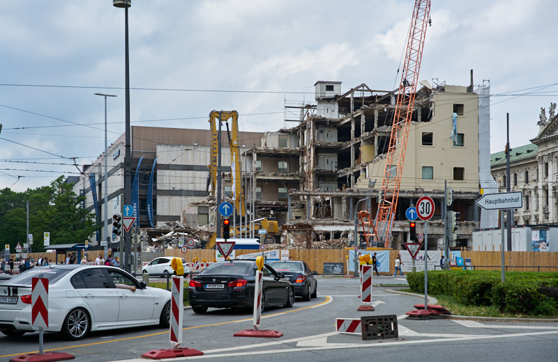22.06.2019 - Abriss des Luxushotels Königshof am Stachus München