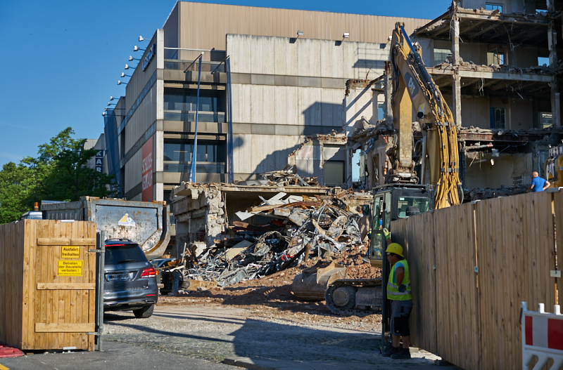 24.06.2019 - Der Abriss des Hotels Köniogshof München am Stachus