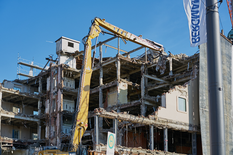 24.06.2019 - Der Abriss des Hotels Köniogshof München am Stachus