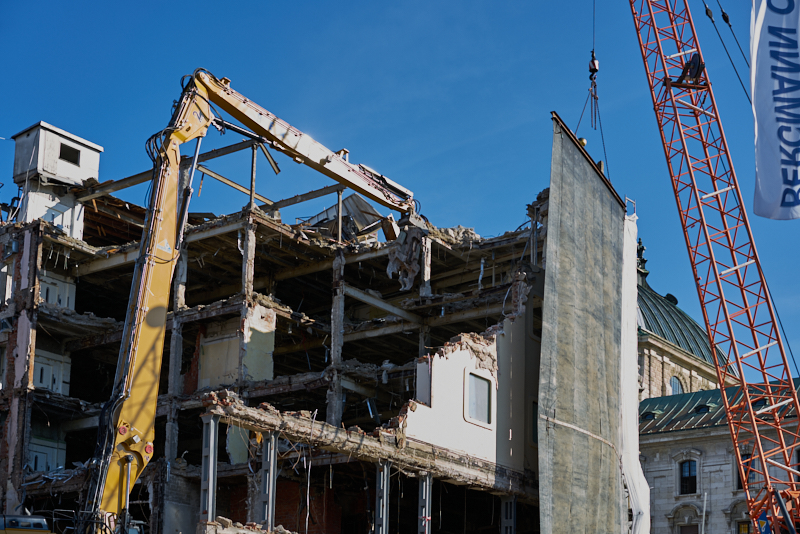24.06.2019 - Der Abriss des Hotels Köniogshof München am Stachus