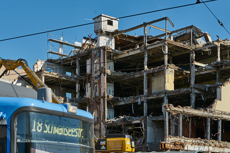 24.06.2019 - Der Abriss des Hotels Köniogshof München am Stachus
