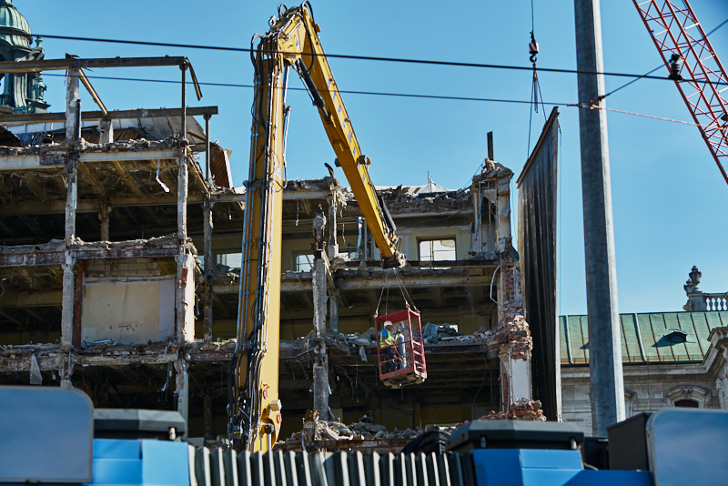 24.06.2019 - Der Abriss des Hotels Köniogshof München am Stachus