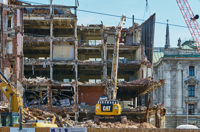 24.06.2019 - Der Abriss des Hotels Köniogshof München am Stachus