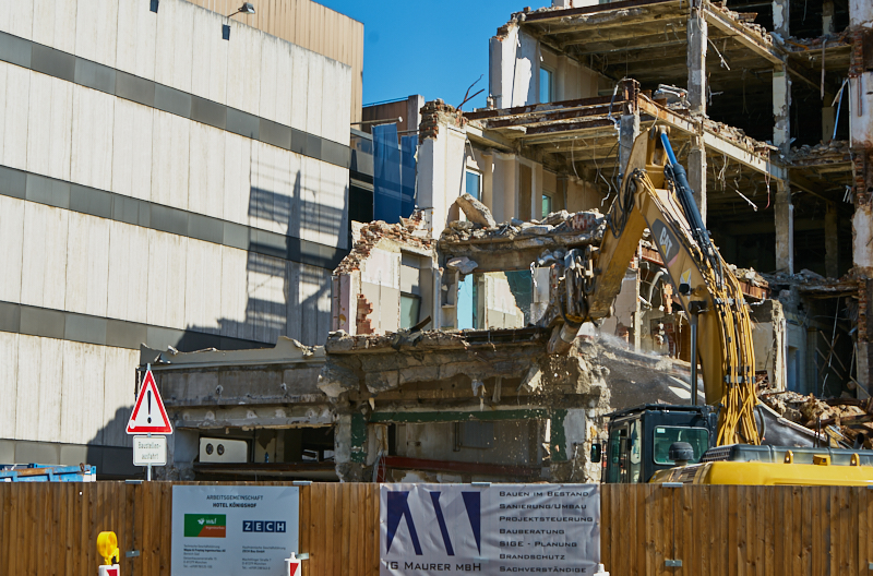 24.06.2019 - Der Abriss des Hotels Köniogshof München am Stachus