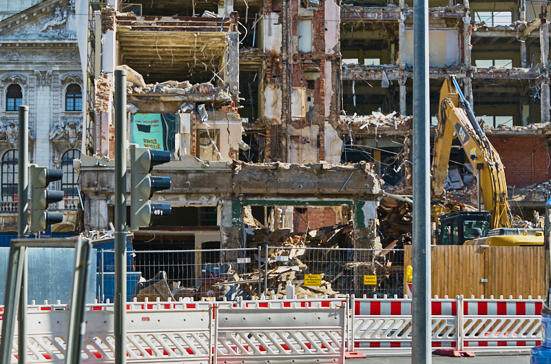 24.06.2019 - Der Abriss des Hotels Köniogshof München am Stachus