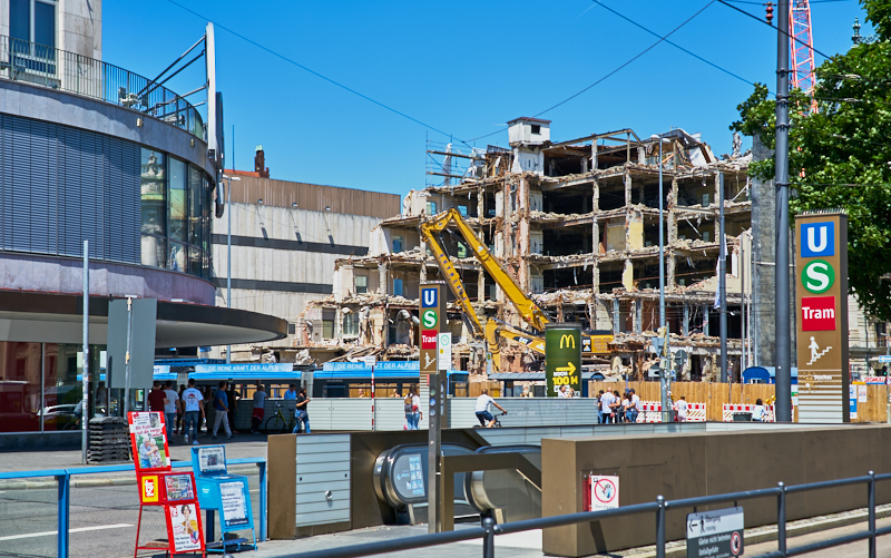 24.06.2019 - Der Abriss des Hotels Köniogshof München am Stachus