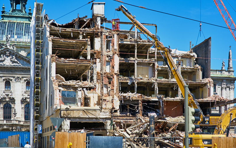 24.06.2019 - Der Abriss des Hotels Köniogshof München am Stachus