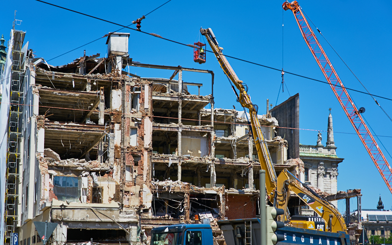 24.06.2019 - Der Abriss des Hotels Köniogshof München am Stachus
