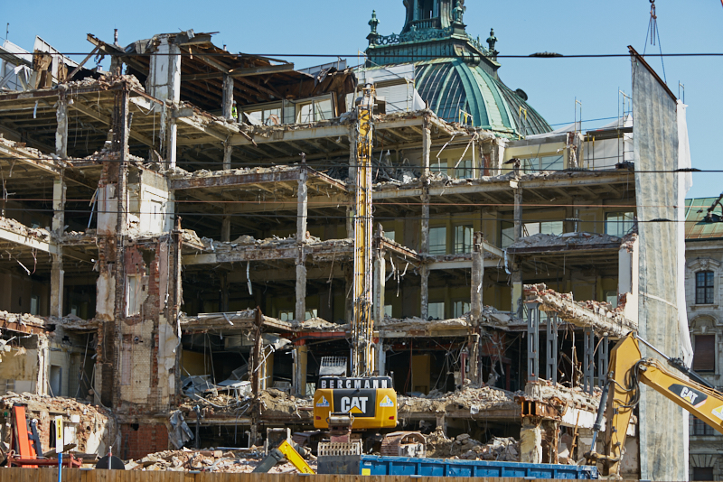 26.06.2019 - Abriss und Neubau des Luxushotels Königshof