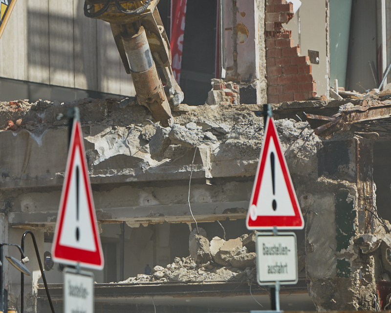 26.06.2019 - Abriss und Neubau des Luxushotels Königshof