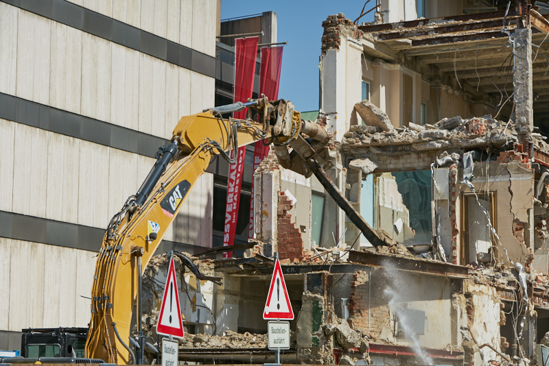 26.06.2019 - Abriss und Neubau des Luxushotels Königshof