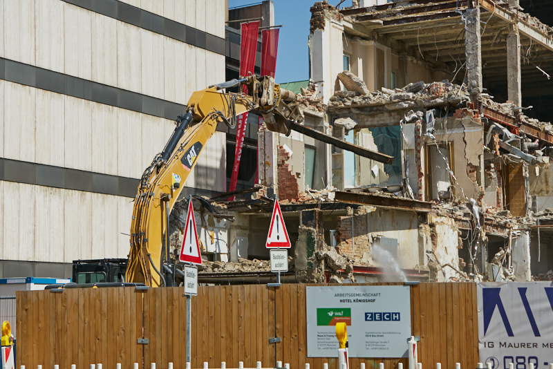 26.06.2019 - Abriss und Neubau des Luxushotels Königshof
