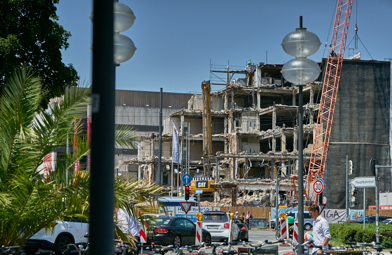 26.06.2019 - Abriss und Neubau des Luxushotels Königshof