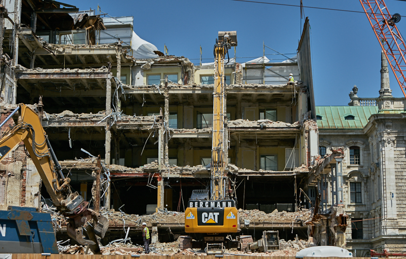 26.06.2019 - Abriss und Neubau des Luxushotels Königshof