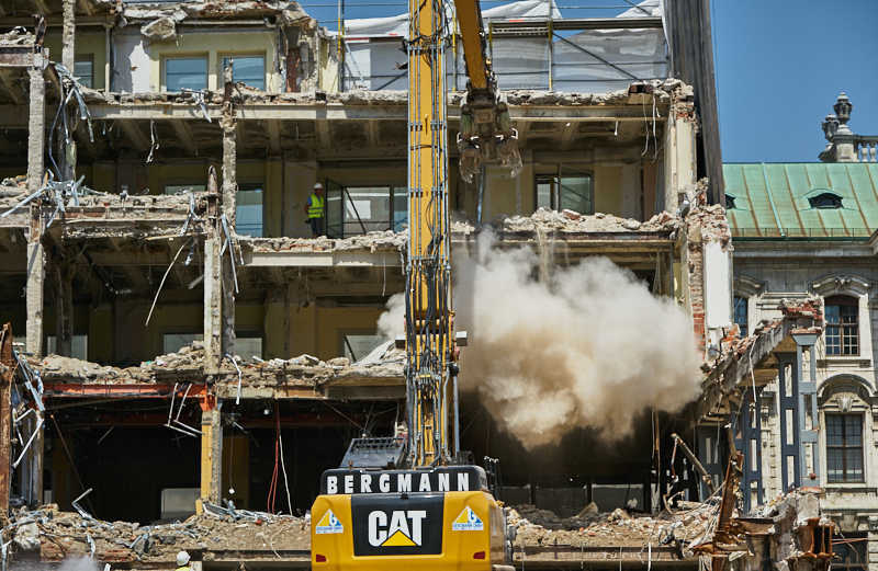 26.06.2019 - Abriss und Neubau des Luxushotels Königshof