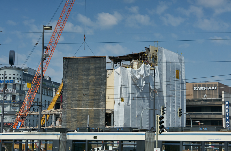 27.06.2019 - Abriss Hotel Königshof und Neubau eines modernen Hotels