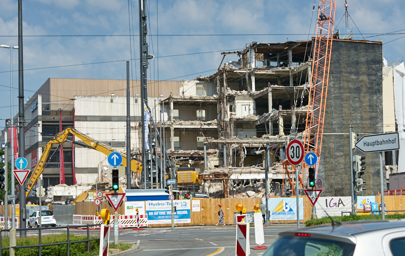 27.06.2019 - Abriss Hotel Königshof und Neubau eines modernen Hotels