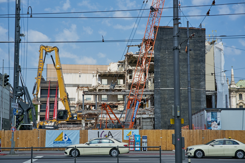27.06.2019 - Abriss Hotel Königshof und Neubau eines modernen Hotels