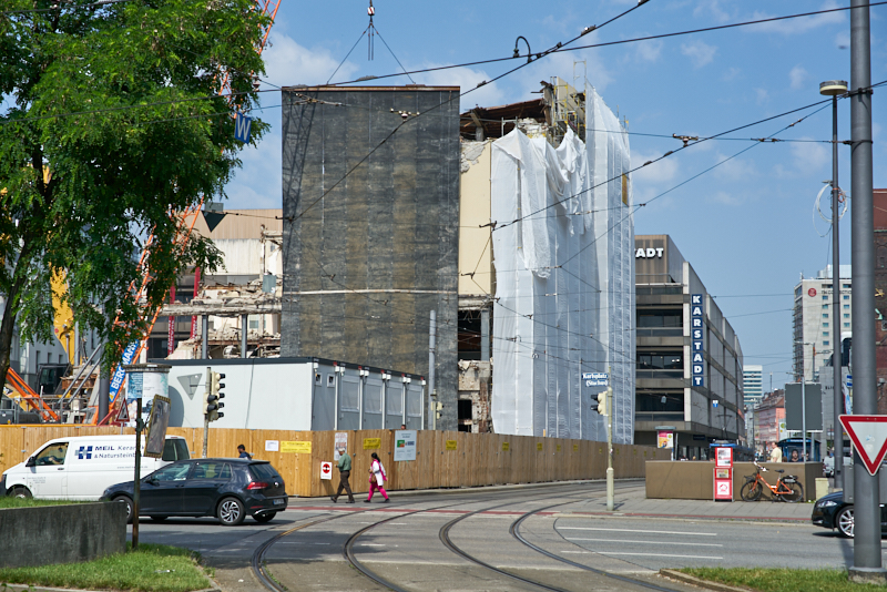 27.06.2019 - Abriss Hotel Königshof und Neubau eines modernen Hotels