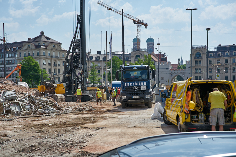 27.06.2019 - Abriss Hotel Königshof und Neubau eines modernen Hotels