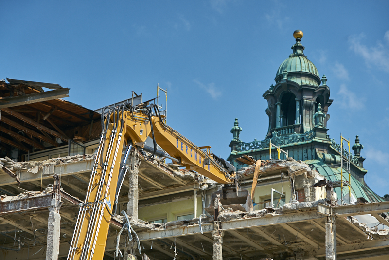 27.06.2019 - Abriss Hotel Königshof und Neubau eines modernen Hotels