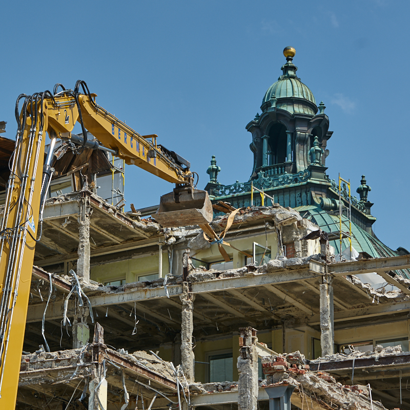 27.06.2019 - Abriss Hotel Königshof und Neubau eines modernen Hotels