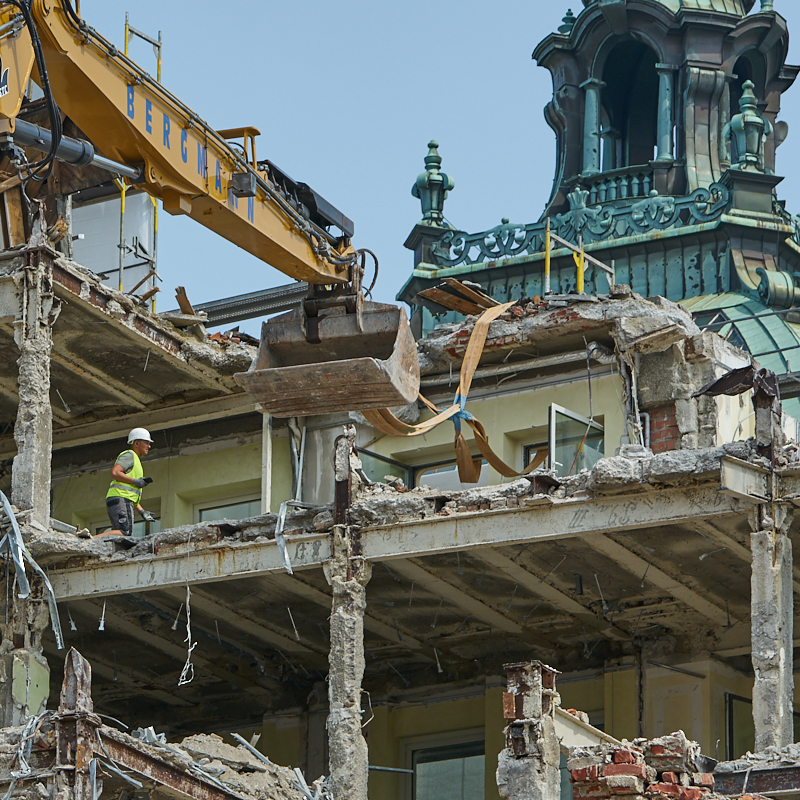 27.06.2019 - Abriss Hotel Königshof und Neubau eines modernen Hotels
