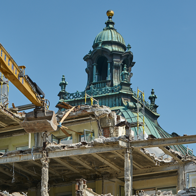 27.06.2019 - Abriss Hotel Königshof und Neubau eines modernen Hotels