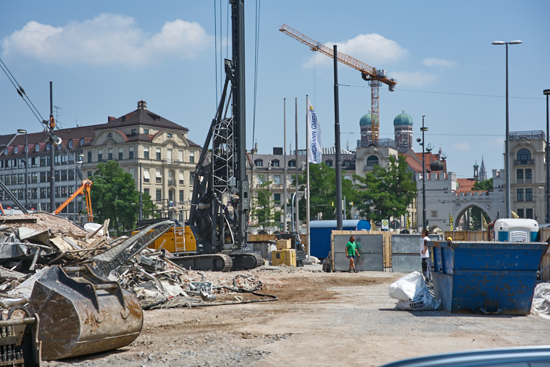 27.06.2019 - Abriss Hotel Königshof und Neubau eines modernen Hotels