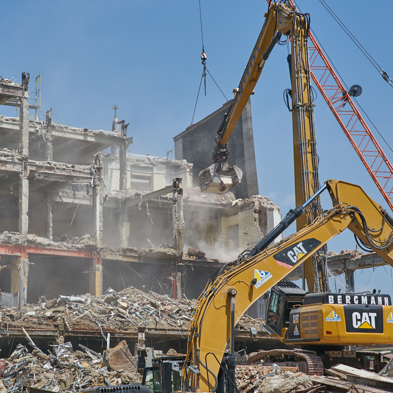 27.06.2019 - Abriss Hotel Königshof und Neubau eines modernen Hotels