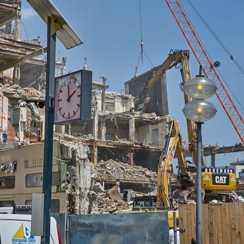 27.06.2019 - Abriss Hotel Königshof und Neubau eines modernen Hotels