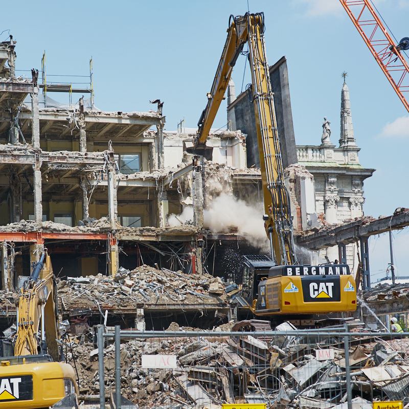 27.06.2019 - Abriss Hotel Königshof und Neubau eines modernen Hotels