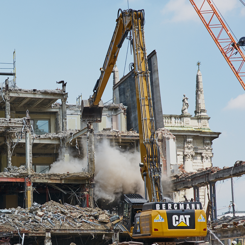 27.06.2019 - Abriss Hotel Königshof und Neubau eines modernen Hotels