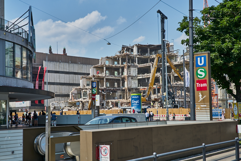 27.06.2019 - Abriss Hotel Königshof und Neubau eines modernen Hotels