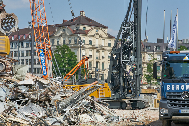 27.06.2019 - Abriss Hotel Königshof und Neubau eines modernen Hotels