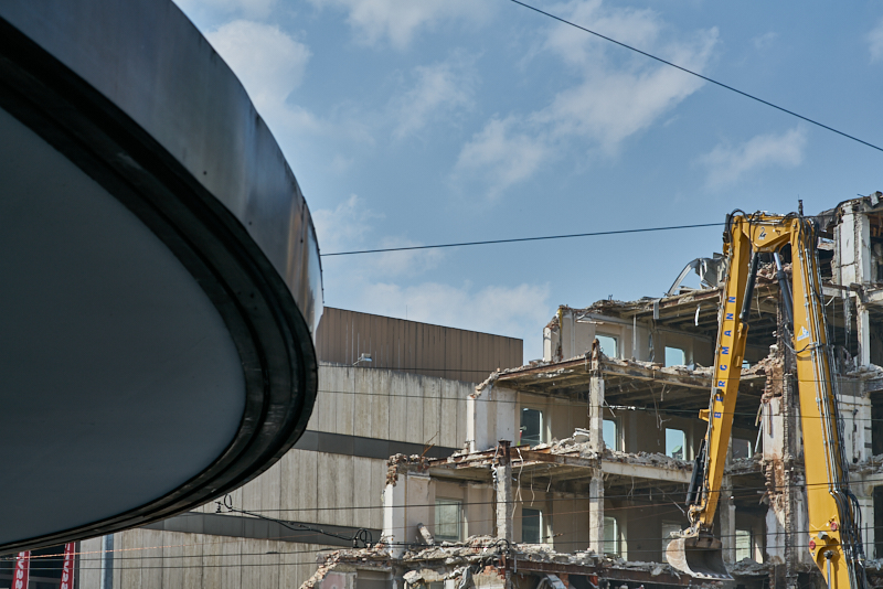 27.06.2019 - Abriss Hotel Königshof und Neubau eines modernen Hotels