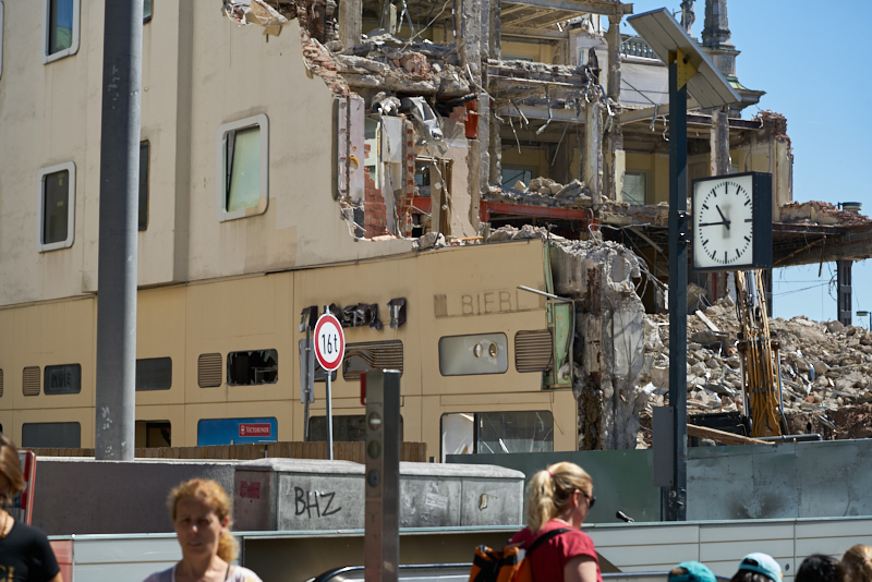28.06.2019 - Abriss am Hotel Königshof München