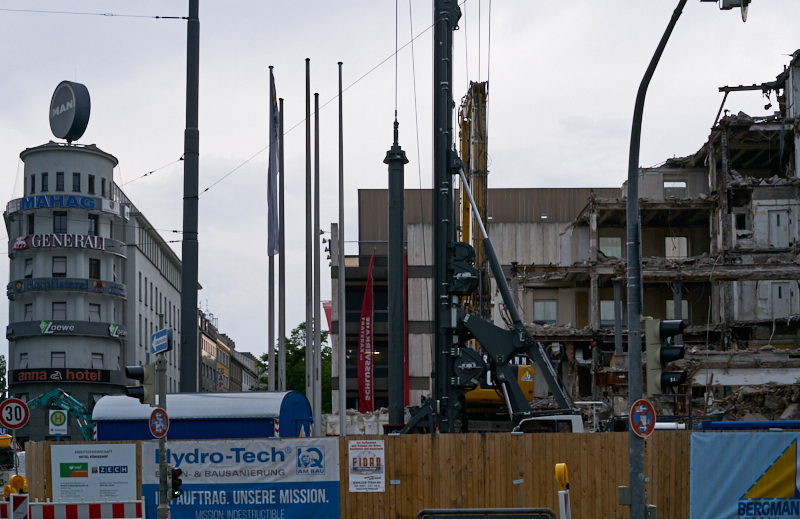 01.07.2019 - Hotel Königshof. Abriss und Neubau