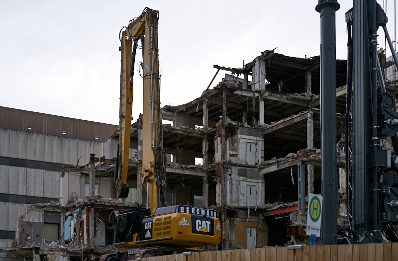 01.07.2019 - Hotel Königshof. Abriss und Neubau