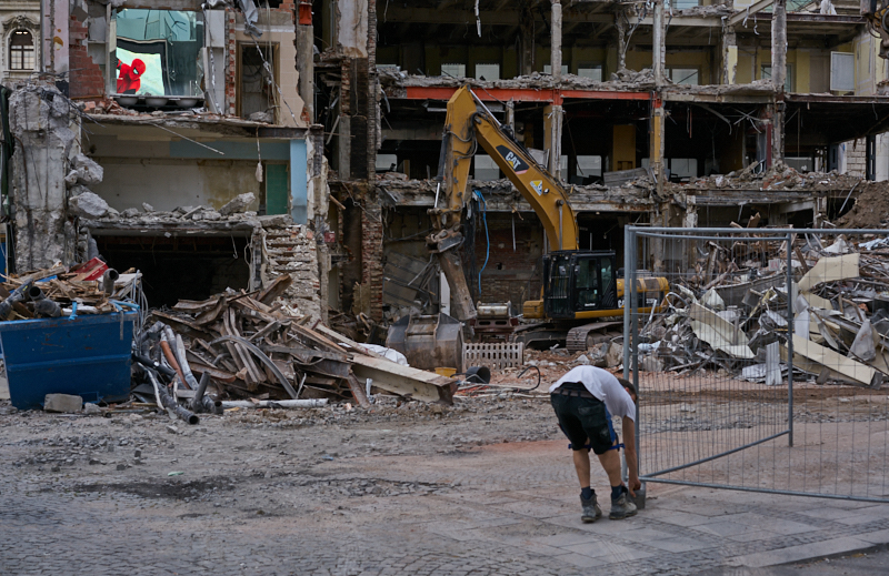01.07.2019 - Hotel Königshof. Abriss und Neubau