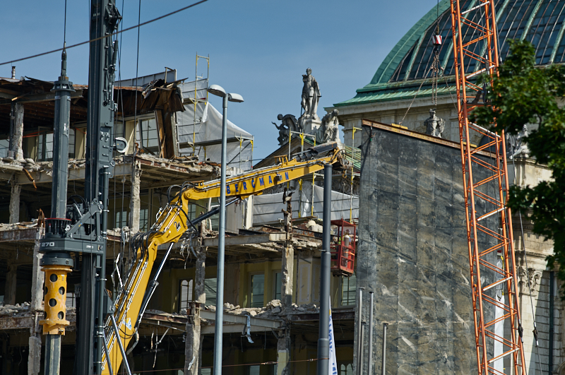 03.07.2019 - Abrissarbeiten am ehemaligen Luxushotel Königshof