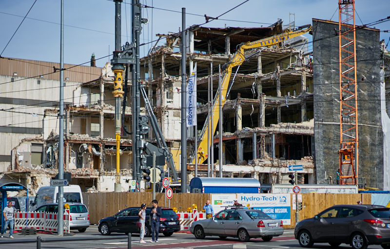 03.07.2019 - Abrissarbeiten am ehemaligen Luxushotel Königshof