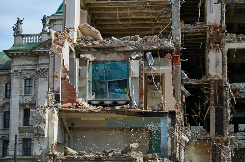 03.07.2019 - Abrissarbeiten am ehemaligen Luxushotel Königshof